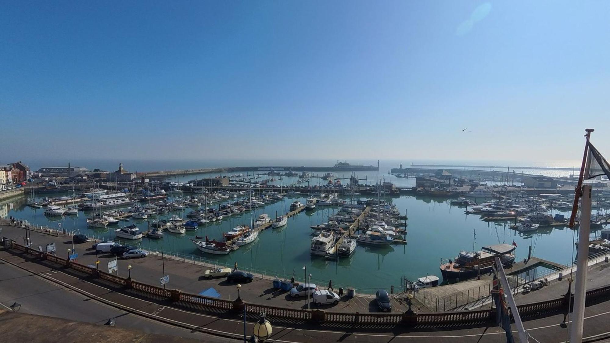 Royal Temple Yacht Club Hotel Ramsgate Eksteriør billede